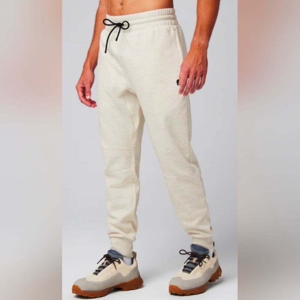 Fabletics The Go-To Jogger Size Large In Bone Heather